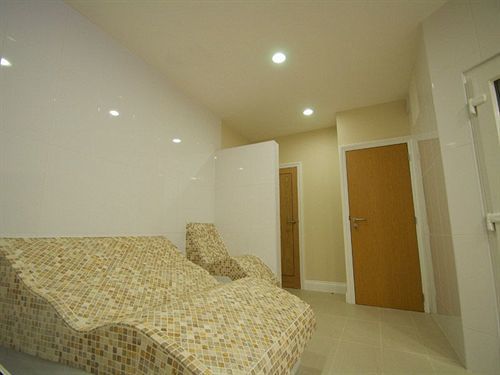 ברמינגהאם Clover Spa And Hotel מראה חיצוני תמונה